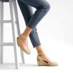 DREAM PAIRS Women's Ankle Strap Espadrilles Wedge Sandals