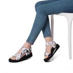 DREAM PAIRS Comfortable Platform Hiking Sandals